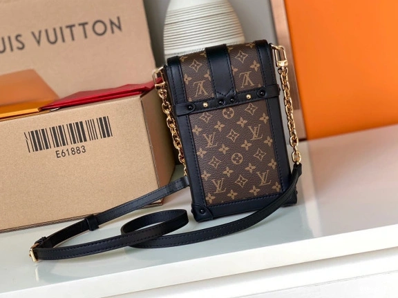 VERTICAL TRUNK LOUIS POCHETTE VUITTON 0114